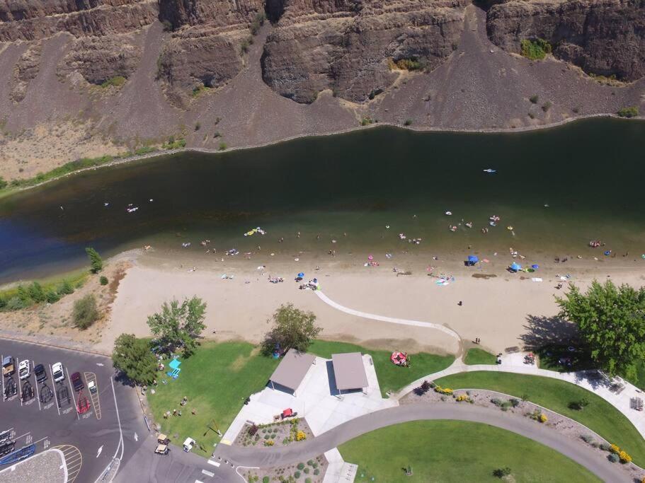 Sunserra Villa! Movie Room, Family Friendly, Bbqs, Pools, Free Golf! Quincy Екстер'єр фото