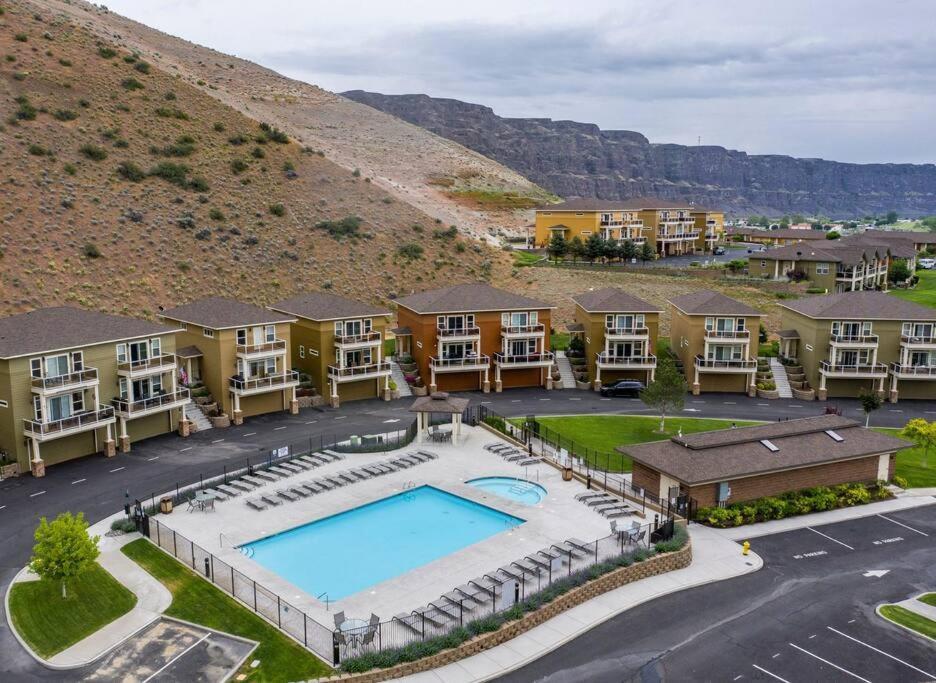 Sunserra Villa! Movie Room, Family Friendly, Bbqs, Pools, Free Golf! Quincy Екстер'єр фото